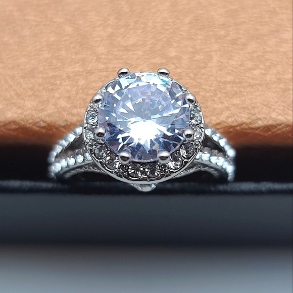 Cubic Zirconia Wedding or Cocktail Ring S925 Silver Plated - Picture 1 of 14